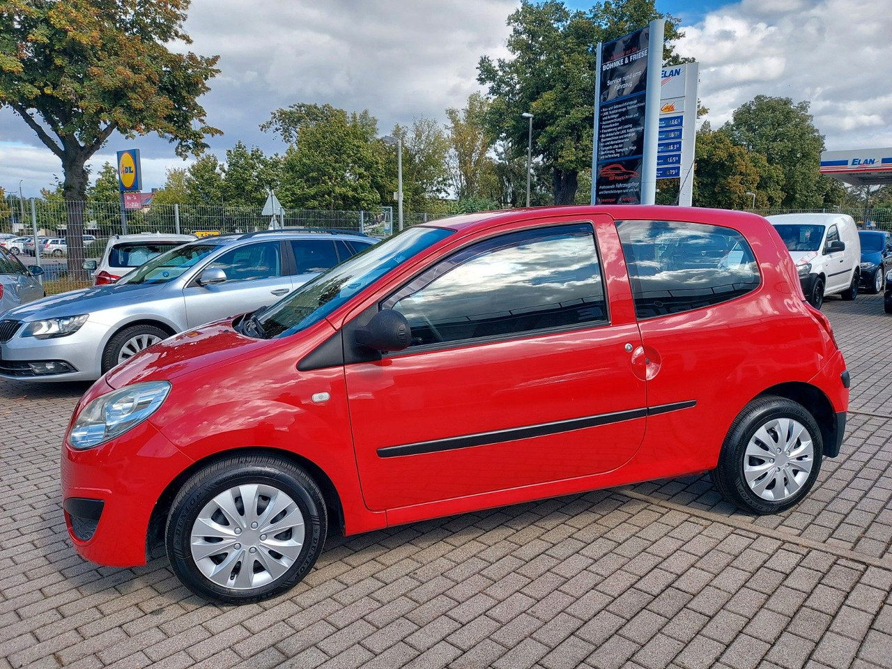 سيارة Renault Twingo Authentique DAB nur 37000km: صور 7
