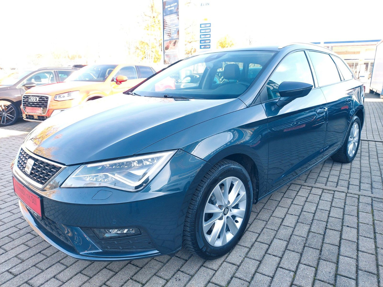 Seat Leon ST Style DSG ACC Radar LED Navi DAB AHK - سيارة ستيشن: صور 5 Seat Leon ST Style DSG ACC Radar LED Navi DAB AHK - سيارة ستيشن: صور 5