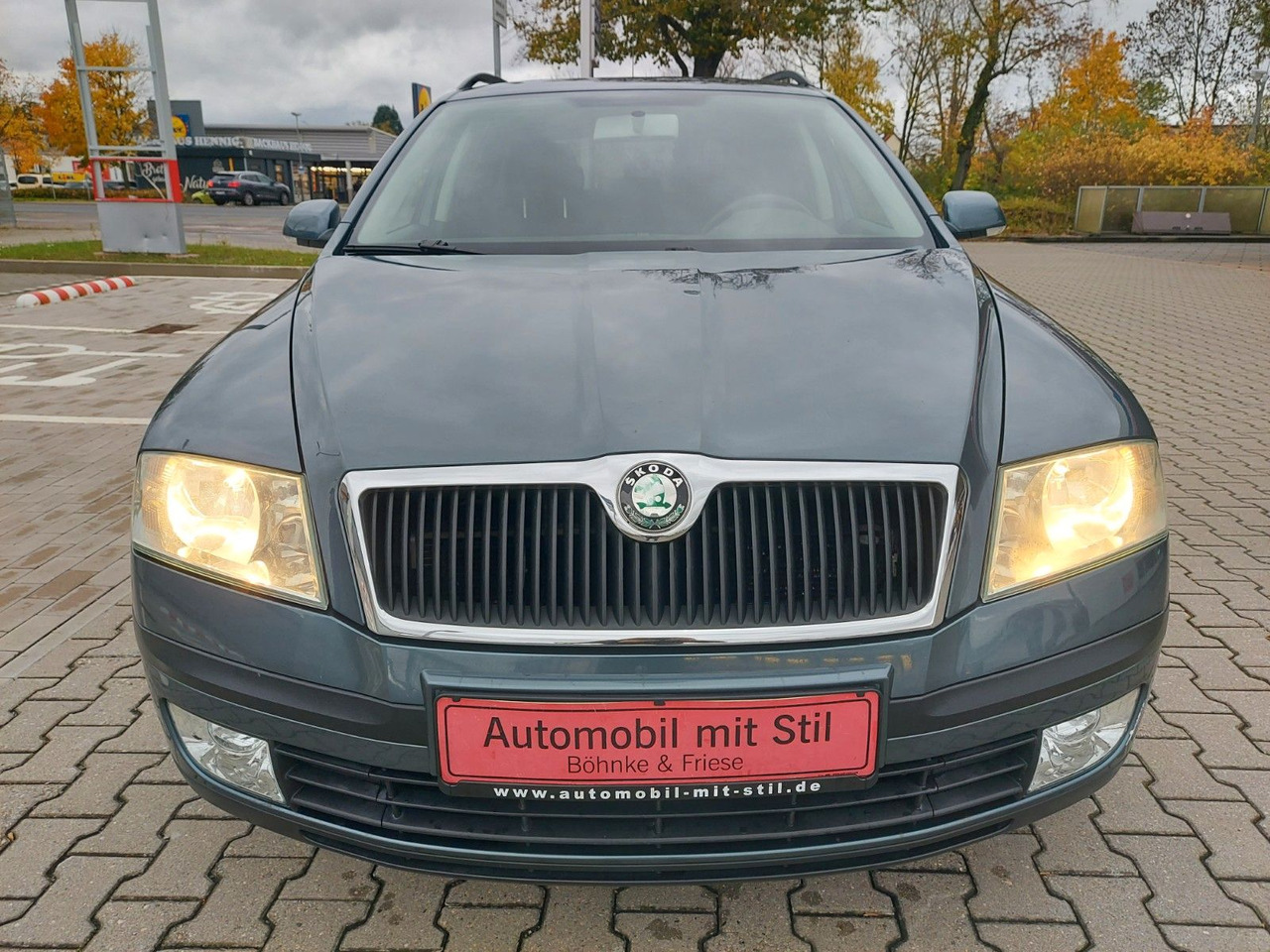 Skoda Octavia Combi Ambiente Klima Navi AHK - سيارة ستيشن: صور 2 Skoda Octavia Combi Ambiente Klima Navi AHK - سيارة ستيشن: صور 2