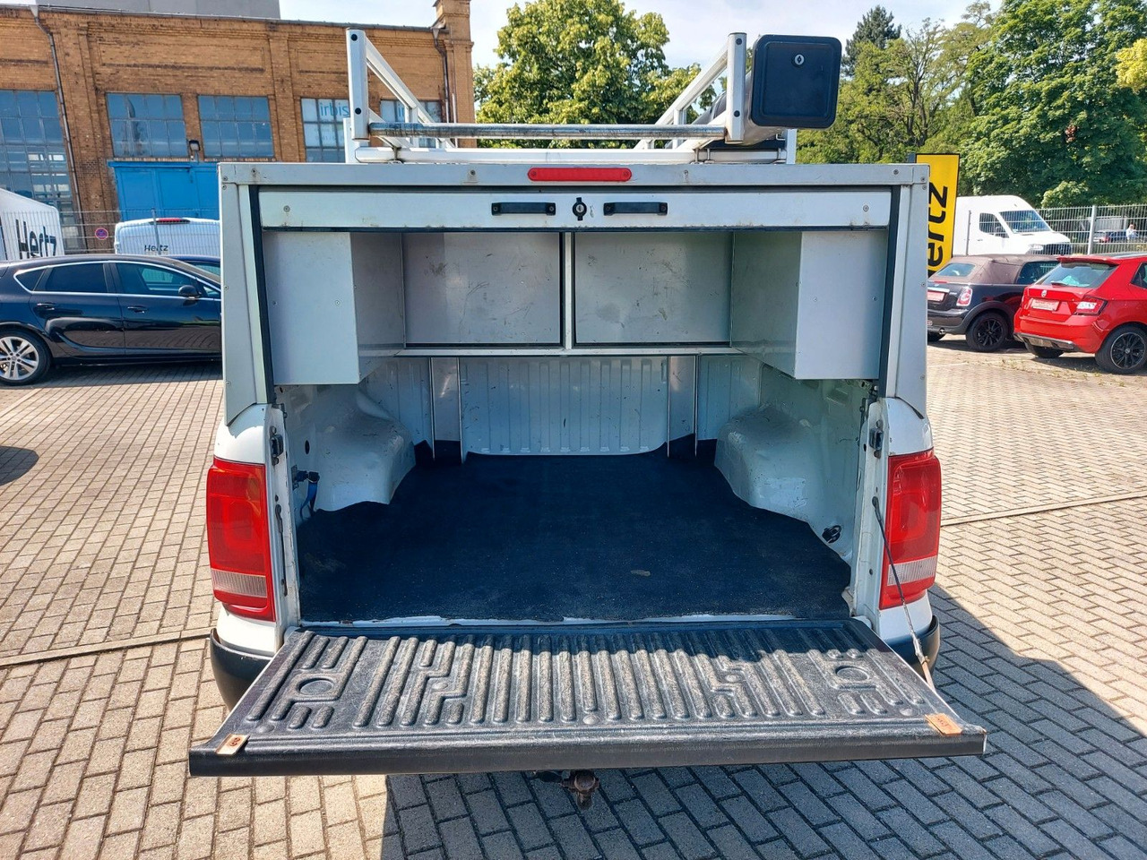 Volkswagen Amarok DoubleCab Klima AHK - سيارة دفع رباعي: صور 3 Volkswagen Amarok DoubleCab Klima AHK - سيارة دفع رباعي: صور 3