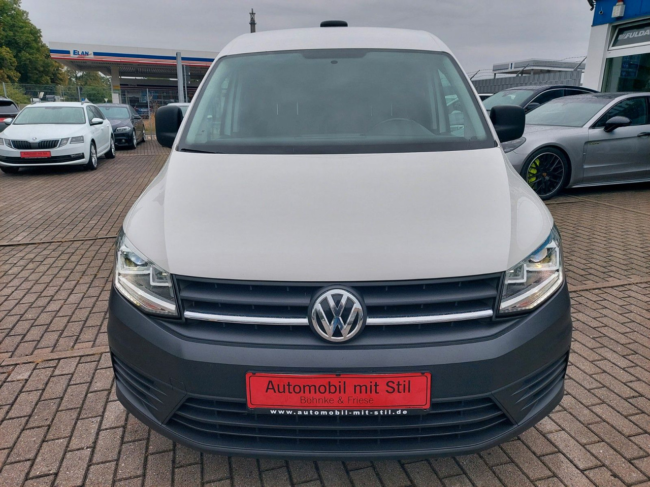Volkswagen Caddy Kasten Klima Xenon Bluetooth - ميكروباص: صور 3 Volkswagen Caddy Kasten Klima Xenon Bluetooth - ميكروباص: صور 3
