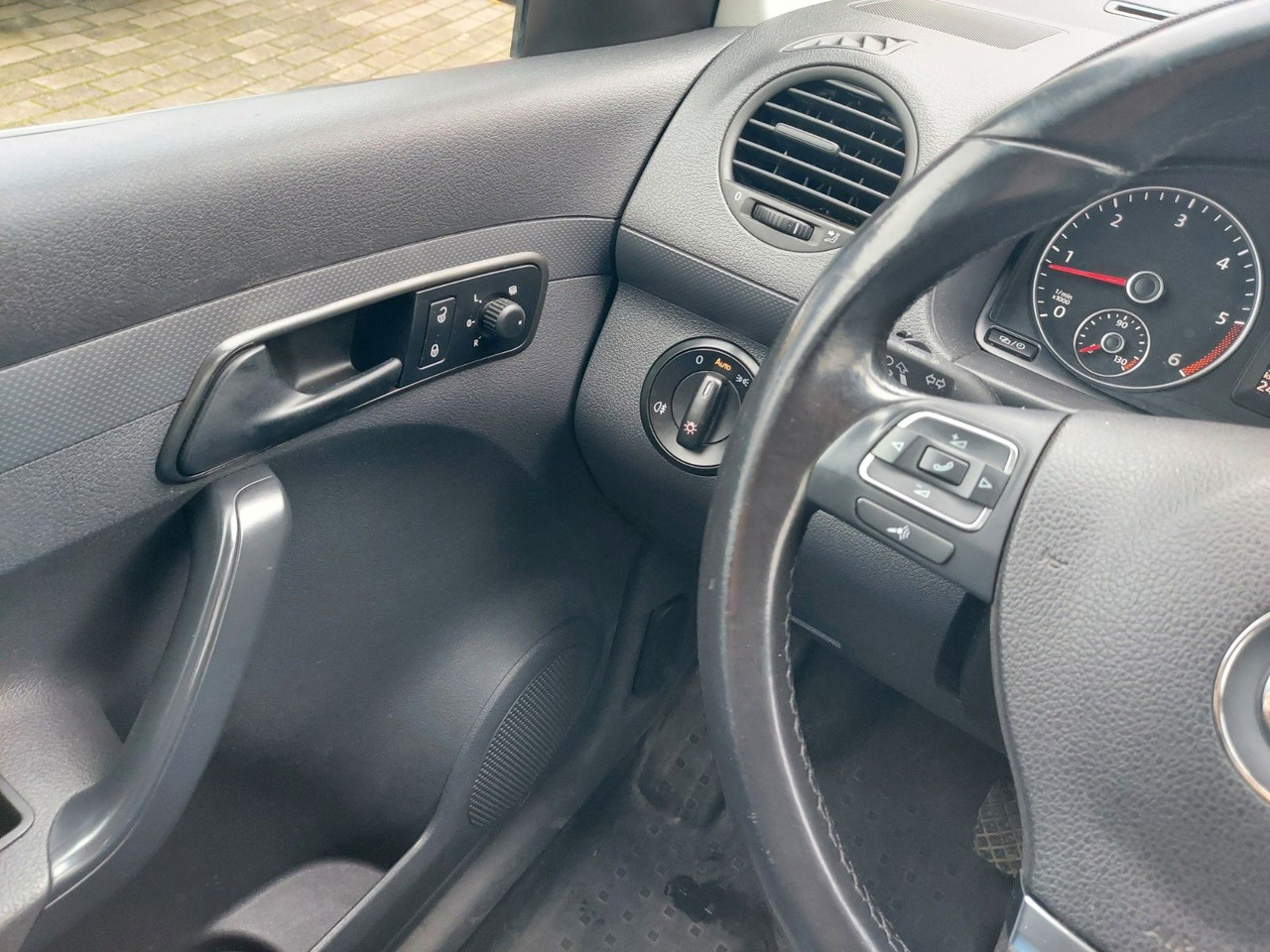 ميكروباص Volkswagen Caddy Kasten Kombi Maxi lang 5 Sitze Klima: صور 16 ميكروباص Volkswagen Caddy Kasten Kombi Maxi lang 5 Sitze Klima: صور 16