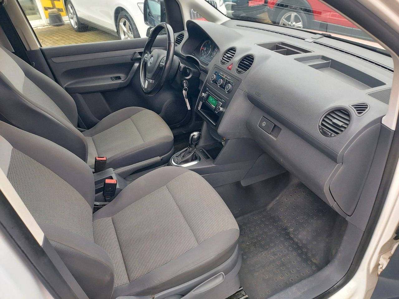 ميكروباص Volkswagen Caddy Kasten Kombi Maxi lang 5 Sitze Klima: صور 19 ميكروباص Volkswagen Caddy Kasten Kombi Maxi lang 5 Sitze Klima: صور 19