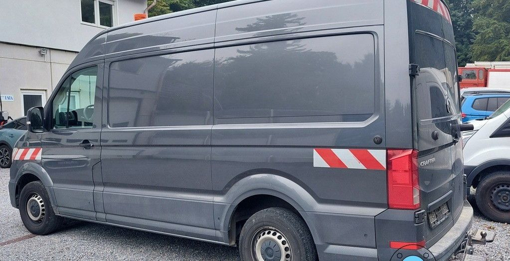 Volkswagen Crafter Kasten 35 M Lang Hochdach DSG LED AHK - ميكروباص: صور 4 Volkswagen Crafter Kasten 35 M Lang Hochdach DSG LED AHK - ميكروباص: صور 4