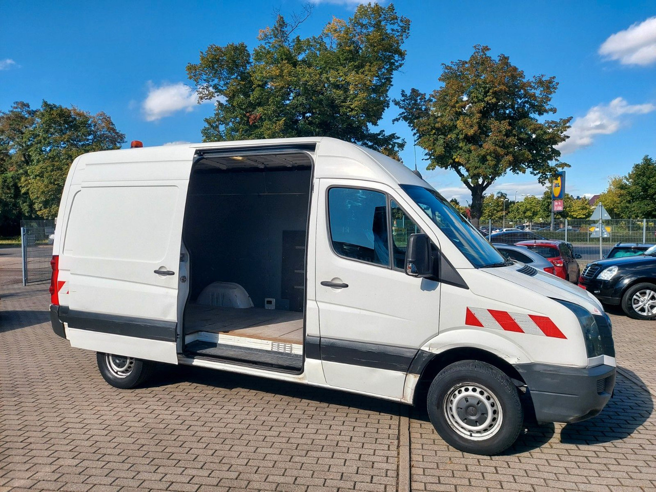 Volkswagen Crafter Kasten 35 mittel L2H2 Hochdach Klima - فان: صور 1 Volkswagen Crafter Kasten 35 mittel L2H2 Hochdach Klima - فان: صور 1