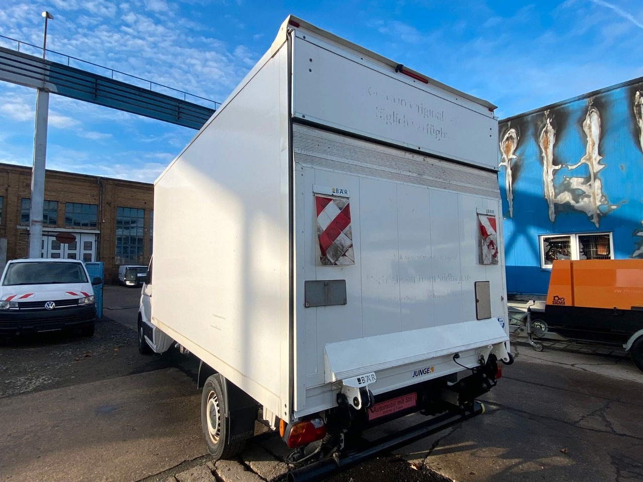 Volkswagen Crafter Pritsche Koffer 35 lang Bär LBW 750 - الشاحنات الصغيرة صندوق مغلق: صور 5 Volkswagen Crafter Pritsche Koffer 35 lang Bär LBW 750 - الشاحنات الصغيرة صندوق مغلق: صور 5