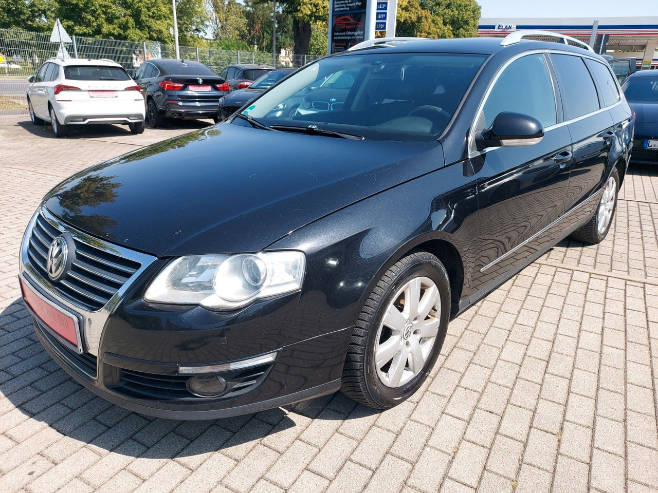 Volkswagen Passat Variant Highline Automatik Navi Leder AHK - سيارة ستيشن: صور 3 Volkswagen Passat Variant Highline Automatik Navi Leder AHK - سيارة ستيشن: صور 3