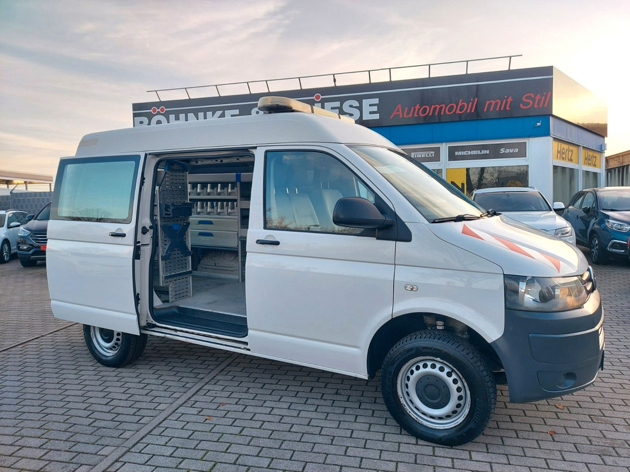 Volkswagen T5 Transporter Kasten 4x4 Kombi hoch Standheiz - ميكروباص: صور 1 Volkswagen T5 Transporter Kasten 4x4 Kombi hoch Standheiz - ميكروباص: صور 1
