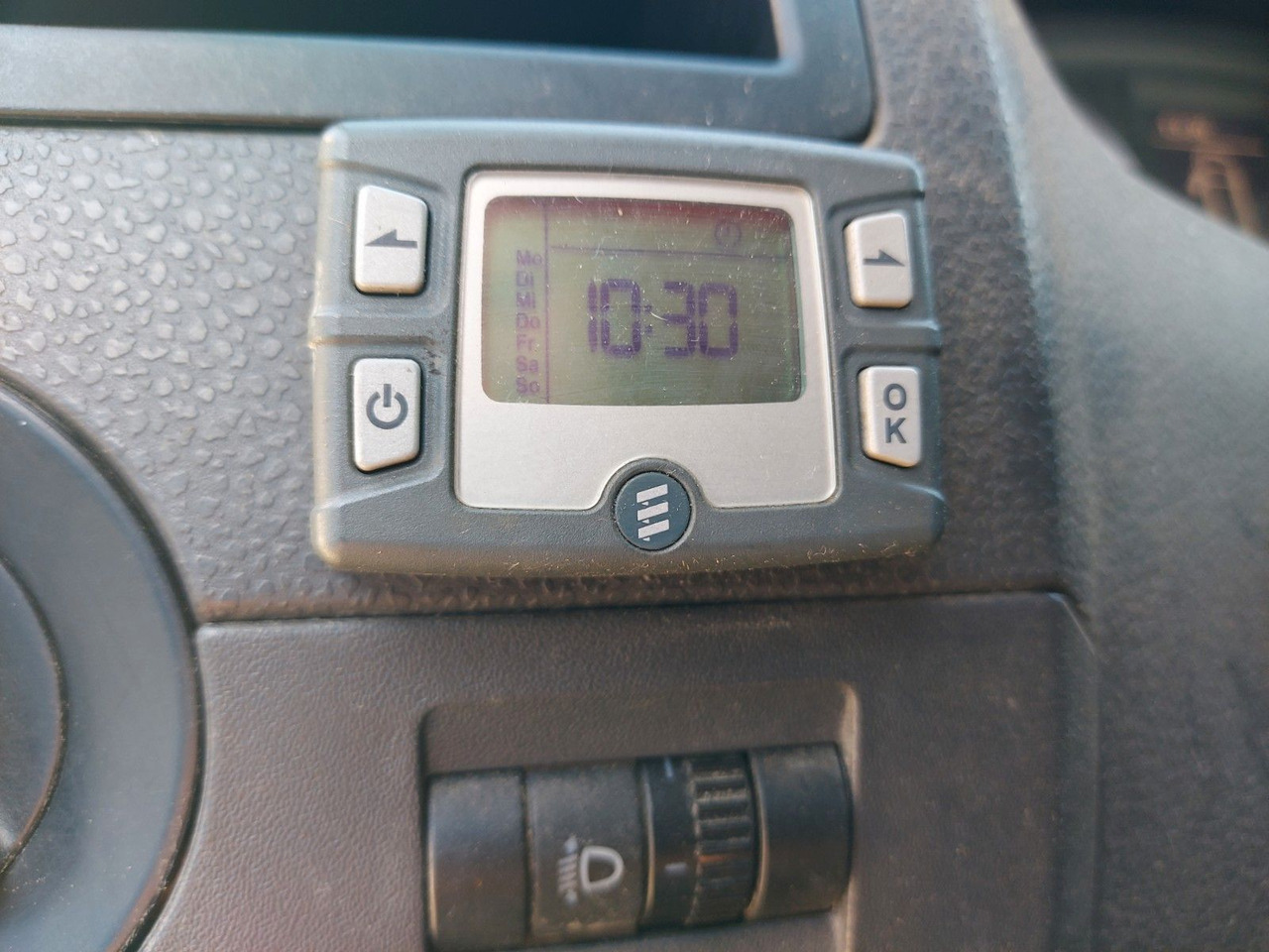 Volkswagen T5 Transporter Kasten Kombi lang 4Motion - ميكروباص: صور 4 Volkswagen T5 Transporter Kasten Kombi lang 4Motion - ميكروباص: صور 4