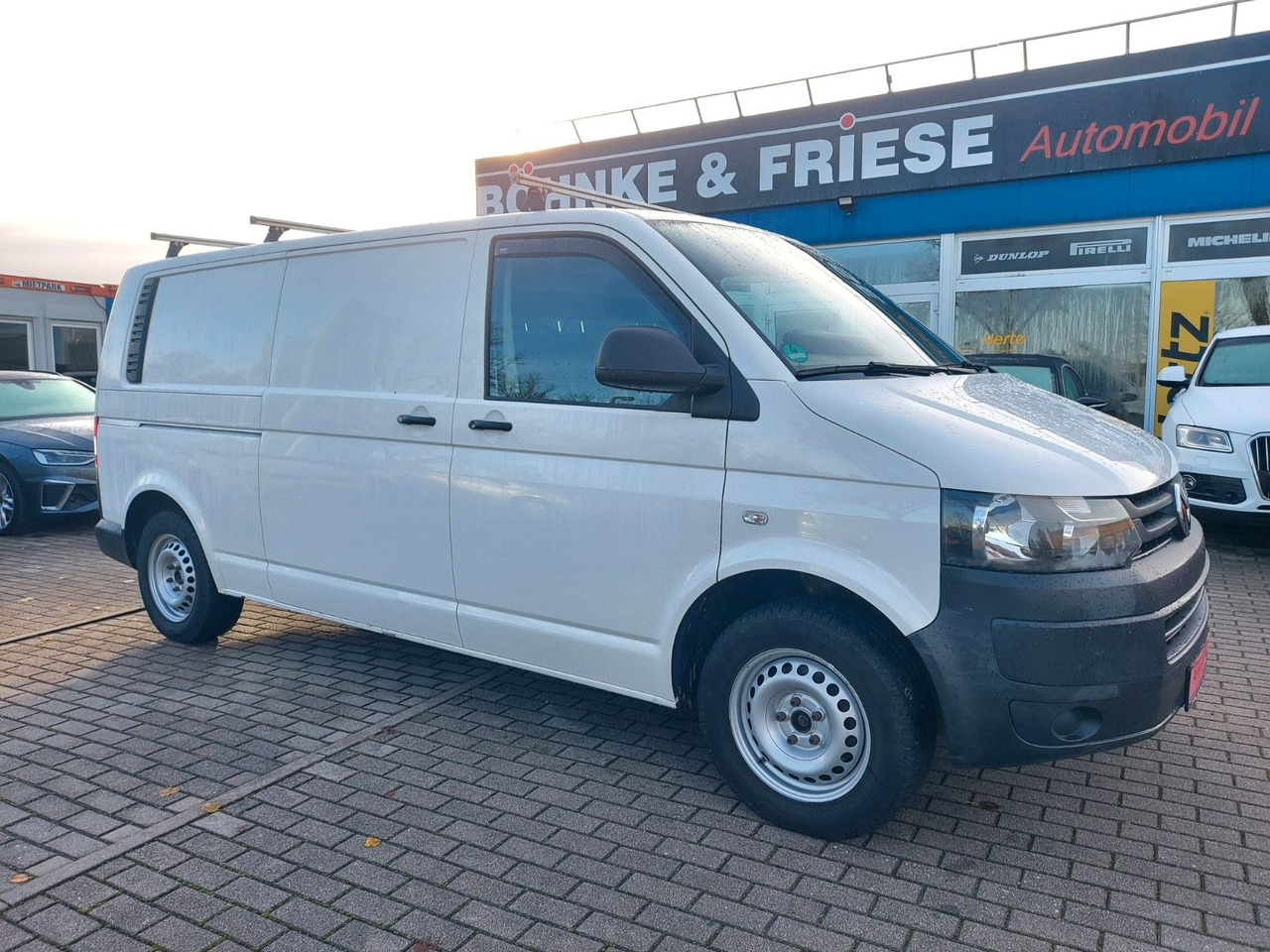 Volkswagen T5 Transporter Kasten Lang 4Motion 4x4 Klima - سيارة دفع رباعي: صور 2 Volkswagen T5 Transporter Kasten Lang 4Motion 4x4 Klima - سيارة دفع رباعي: صور 2