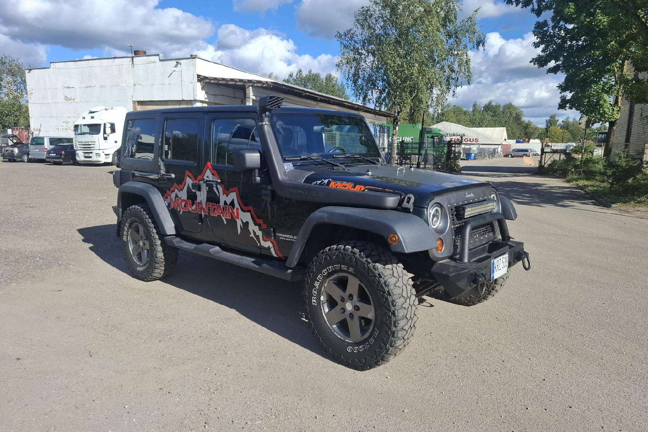 Jeep Wrangler - سيارة دفع رباعي: صور 1 Jeep Wrangler - سيارة دفع رباعي: صور 1