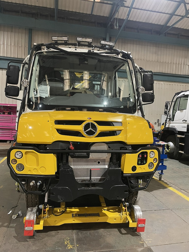 UNIMOG - شاحنة كرين: صور 2 UNIMOG - شاحنة كرين: صور 2