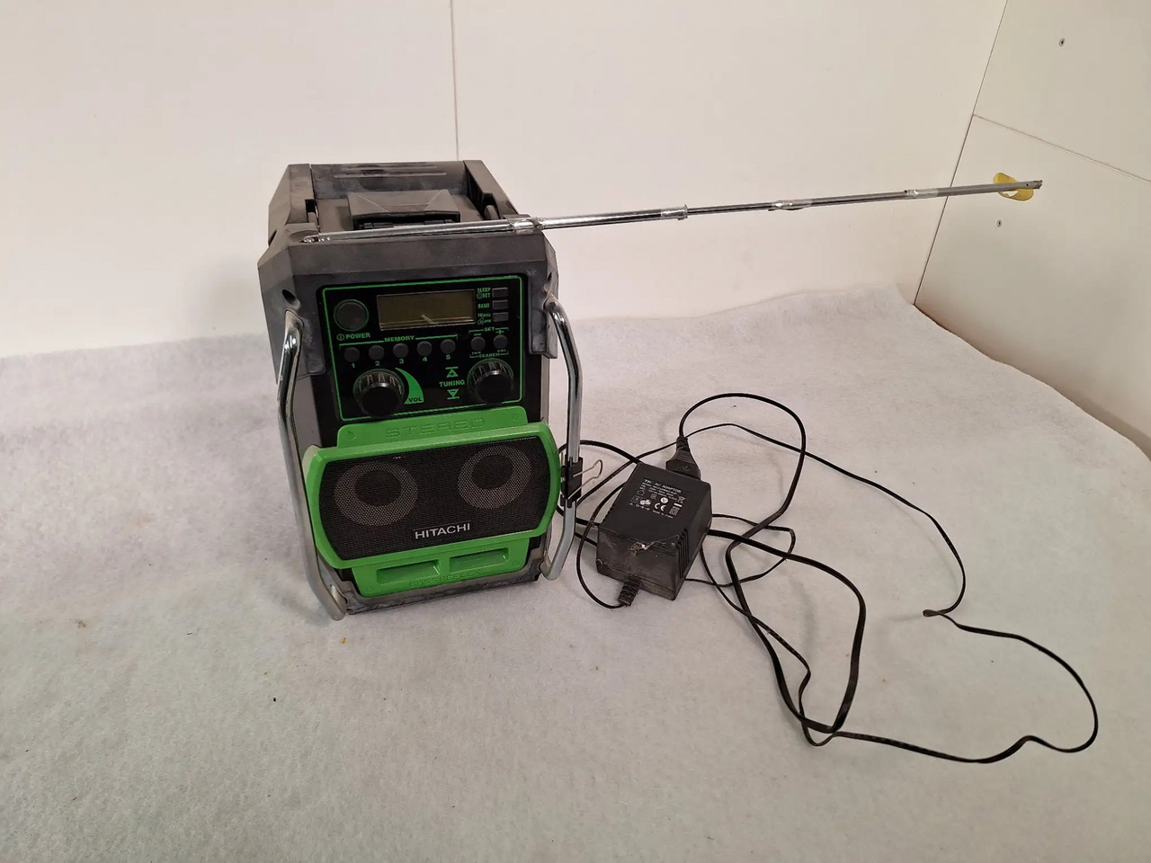 1 Stk. Baustellenradio (Hitachi) - معدات البناء: صور 1 1 Stk. Baustellenradio (Hitachi) - معدات البناء: صور 1
