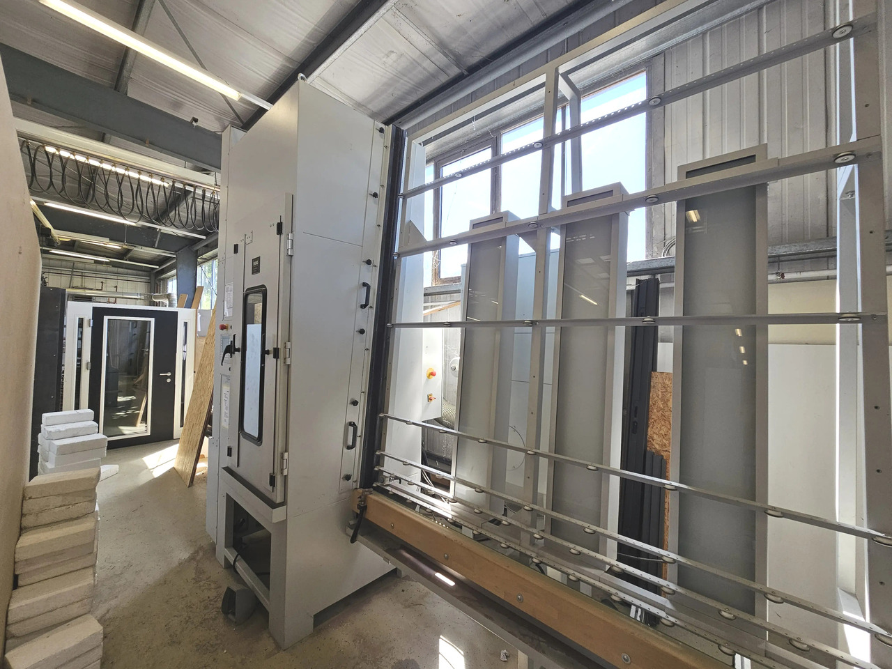 1 Stk. Glasscheiben Strahlanlage (MHG) - آلة تشغيل: صور 1 1 Stk. Glasscheiben Strahlanlage (MHG) - آلة تشغيل: صور 1