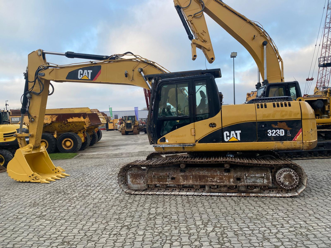 Caterpillar 323D NVT - حفارات زحافة: صور 3 Caterpillar 323D NVT - حفارات زحافة: صور 3