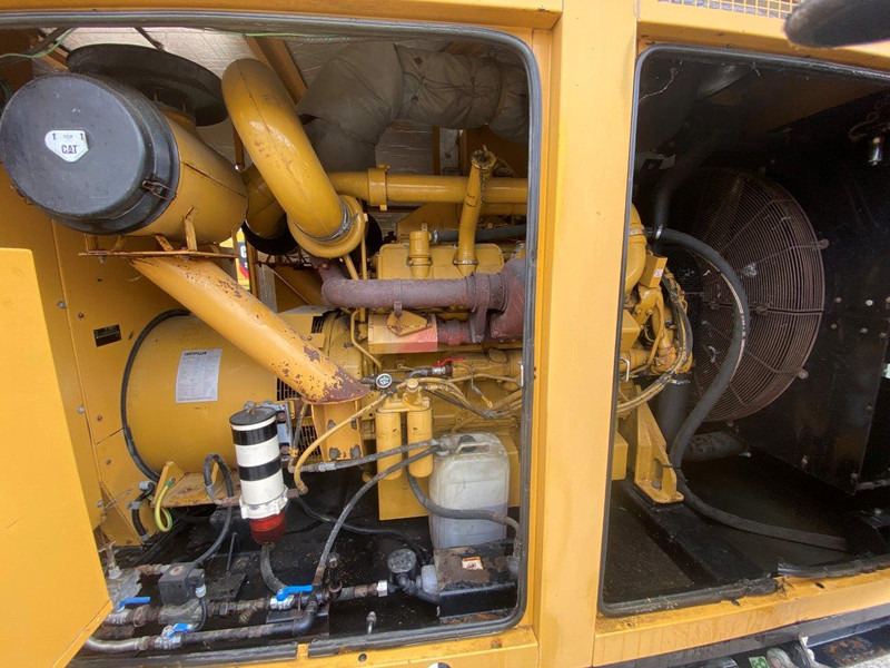 Caterpillar 3412C 900 KVA 900 F - مجموعة المولدات: صور 4 Caterpillar 3412C 900 KVA 900 F - مجموعة المولدات: صور 4