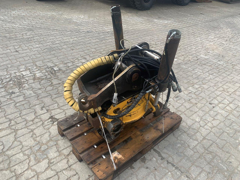 Engcon Engcon 20205 Rototilt NTP10 - مُلحق الحفار الدوار - آلات البناء: صور 4 Engcon Engcon 20205 Rototilt NTP10 - مُلحق الحفار الدوار - آلات البناء: صور 4