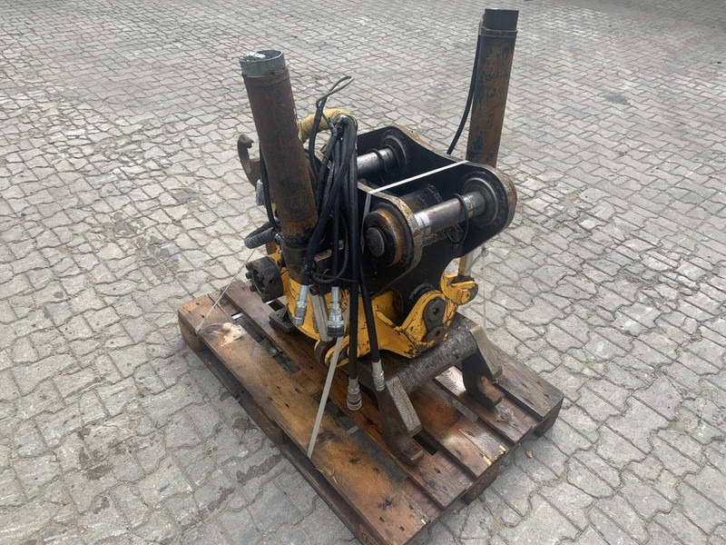 Engcon Engcon 20205 Rototilt NTP10 - مُلحق الحفار الدوار - آلات البناء: صور 3 Engcon Engcon 20205 Rototilt NTP10 - مُلحق الحفار الدوار - آلات البناء: صور 3