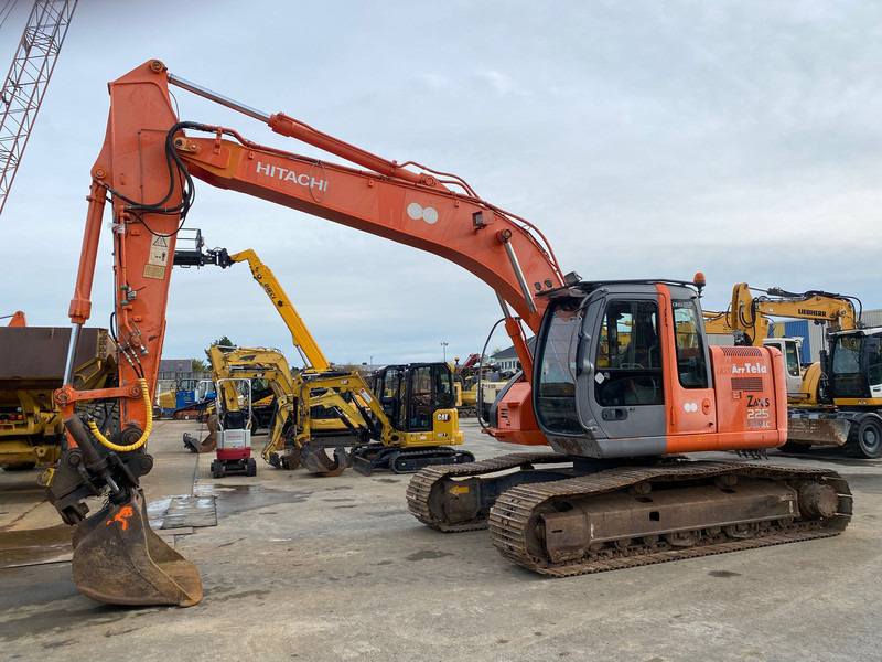 Hitachi ZX 225 USRLC NVT - حفارات زحافة: صور 1 Hitachi ZX 225 USRLC NVT - حفارات زحافة: صور 1