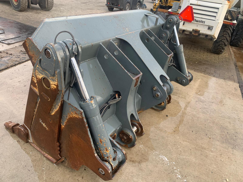 Liebherr LR 624 - بكت: صور 3 Liebherr LR 624 - بكت: صور 3