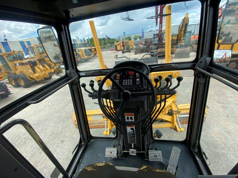 Volvo G720B NVT - آلة تسوية الأرض: صور 4 Volvo G720B NVT - آلة تسوية الأرض: صور 4