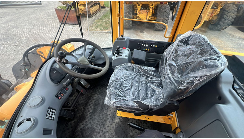 Volvo L70 D NVT - اللودر بعجل: صور 4 Volvo L70 D NVT - اللودر بعجل: صور 4
