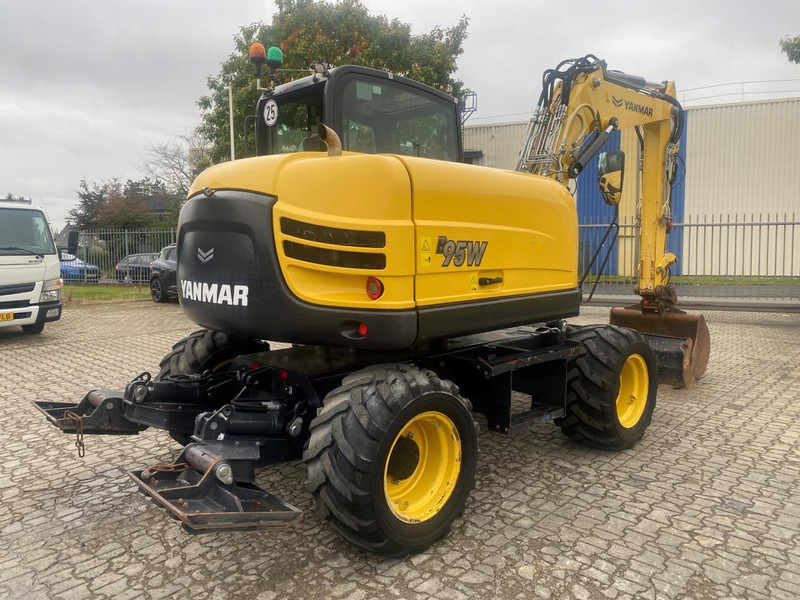 Yanmar B95w NVT - حفارة على عجلات: صور 5 Yanmar B95w NVT - حفارة على عجلات: صور 5