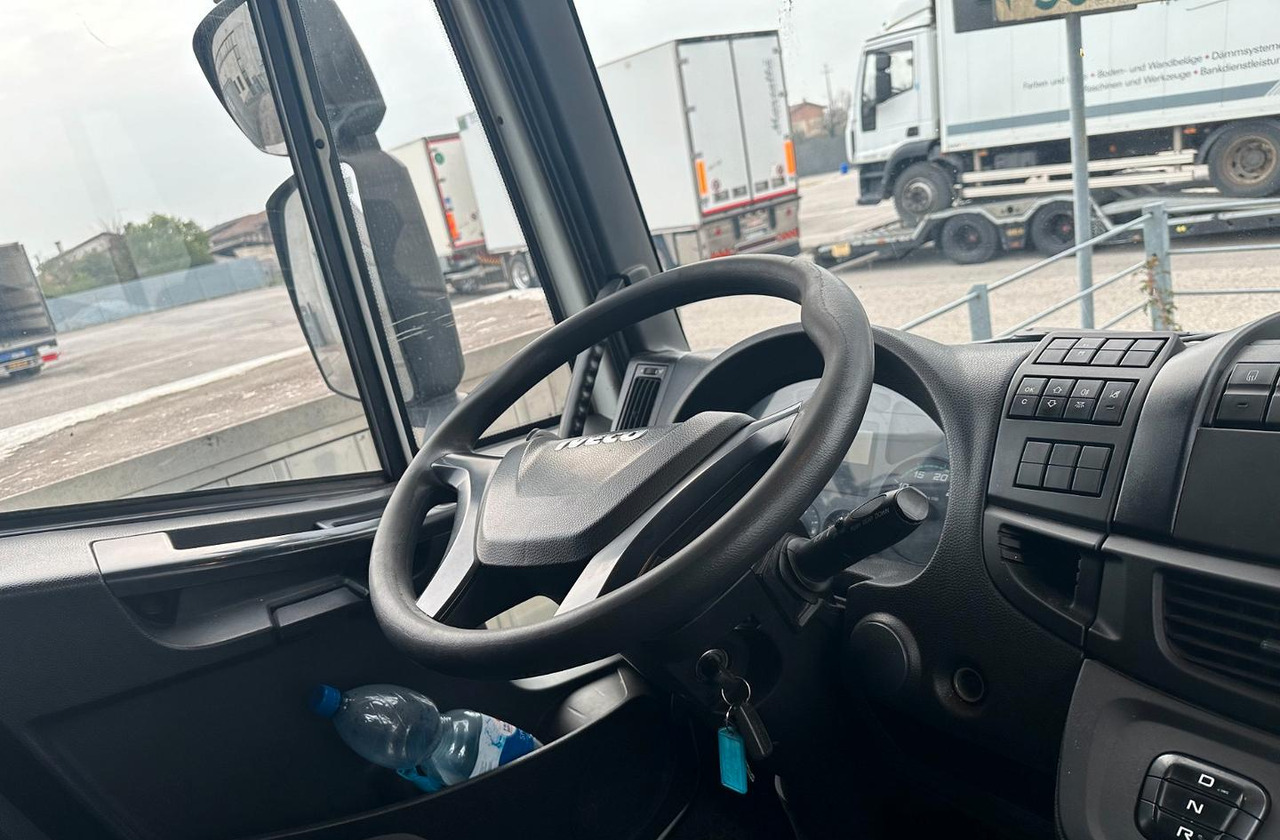 Iveco 140e28 furgone sponda euro 6 - بصندوق مغلق شاحنة: صور 4 Iveco 140e28 furgone sponda euro 6 - بصندوق مغلق شاحنة: صور 4