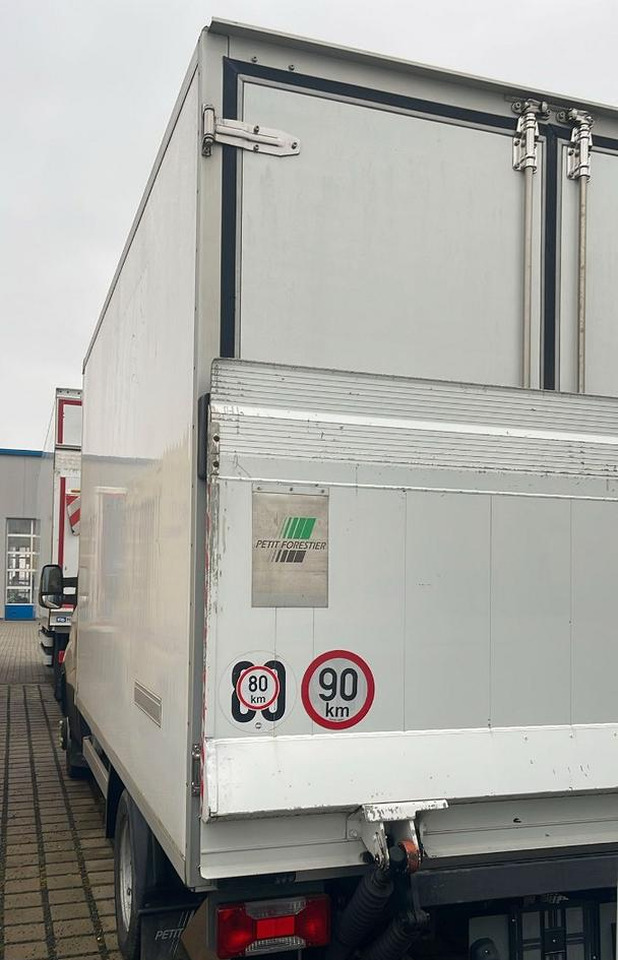 Iveco daily 50c17 frigo e. sponda - الشاحنات الصغيرة المبردة: صور 2 Iveco daily 50c17 frigo e. sponda - الشاحنات الصغيرة المبردة: صور 2