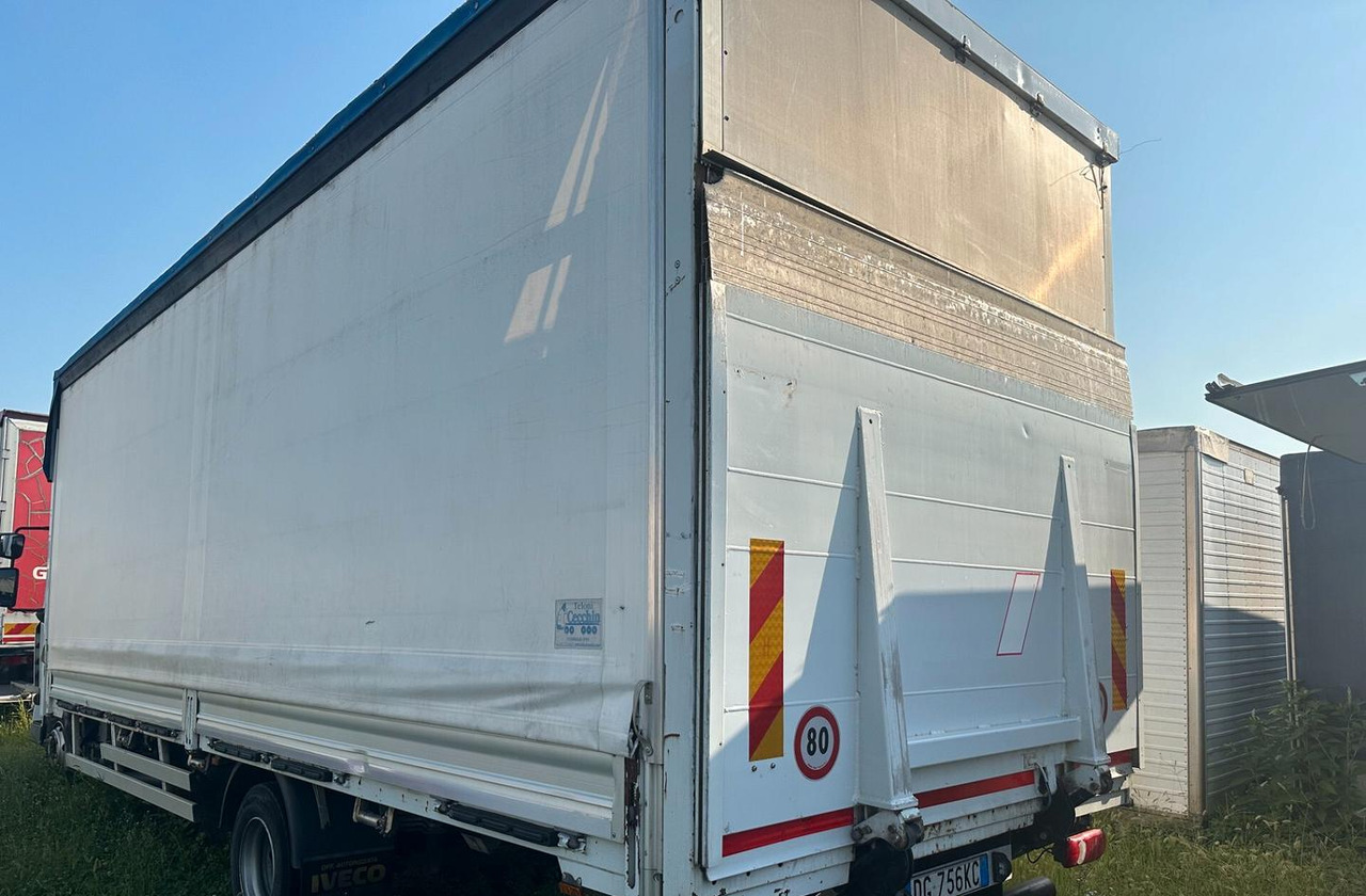 Renault MIDLUM 215.10 - شاحنة ستارة: صور 3 Renault MIDLUM 215.10 - شاحنة ستارة: صور 3