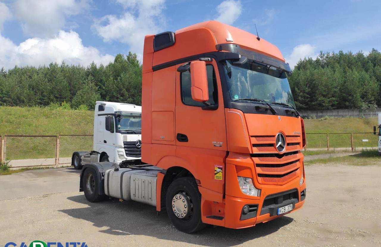 Mercedes-Benz Actros 1845 - شاحنة جرار: صور 2 Mercedes-Benz Actros 1845 - شاحنة جرار: صور 2
