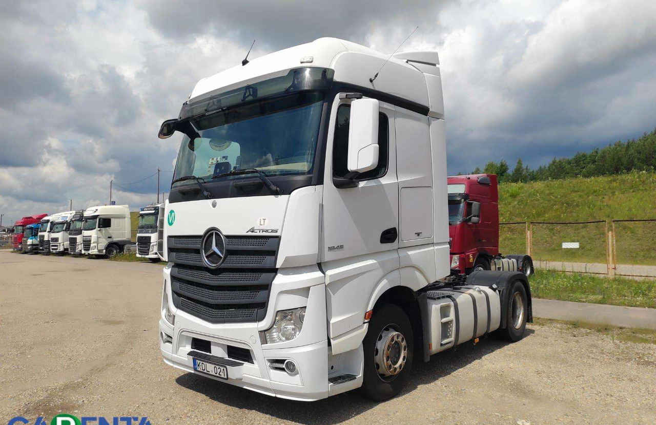 Mercedes-Benz Actros 1845 - شاحنة جرار: صور 1 Mercedes-Benz Actros 1845 - شاحنة جرار: صور 1