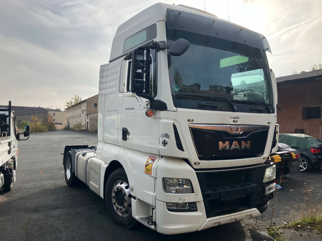 شاحنة جرار MAN TGX 18.440 4x2/BrokenEngine/Intarder/XXL/StandAC: صور 1