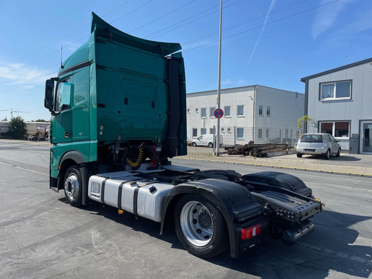 Mercedes-Benz Actros 1843 4x2 MEGA/Standheizung/ACC/2xTank/EU6 - شاحنة جرار: صور 4 Mercedes-Benz Actros 1843 4x2 MEGA/Standheizung/ACC/2xTank/EU6 - شاحنة جرار: صور 4