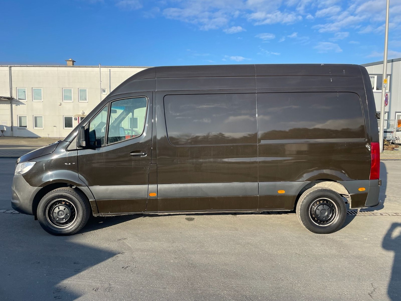 Mercedes-Benz eSprinter L2H2 Kastenwagen/UPS/47KW/AC/Kamera - فان, فان كهربائية: صور 4 Mercedes-Benz eSprinter L2H2 Kastenwagen/UPS/47KW/AC/Kamera - فان, فان كهربائية: صور 4