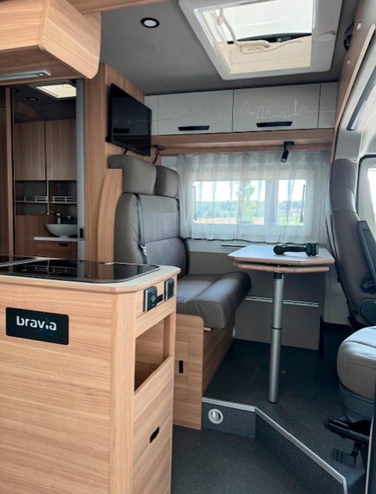 كرفان فان جديد Bravia Swan 680 Trend: صور 28