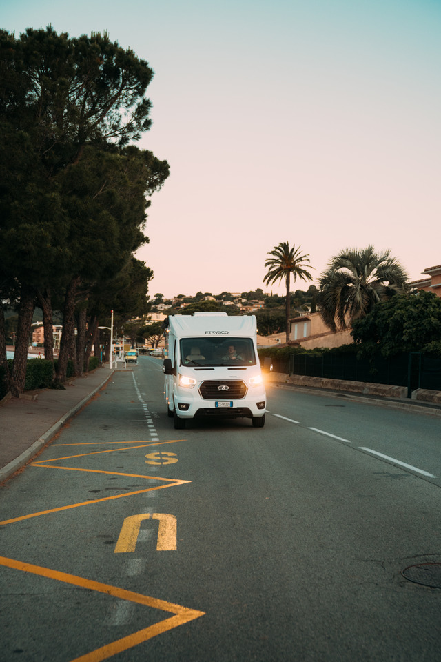 ETRUSCO Etrusco V 6.8 SCF - منزل متنقل: صور 3 ETRUSCO Etrusco V 6.8 SCF - منزل متنقل: صور 3