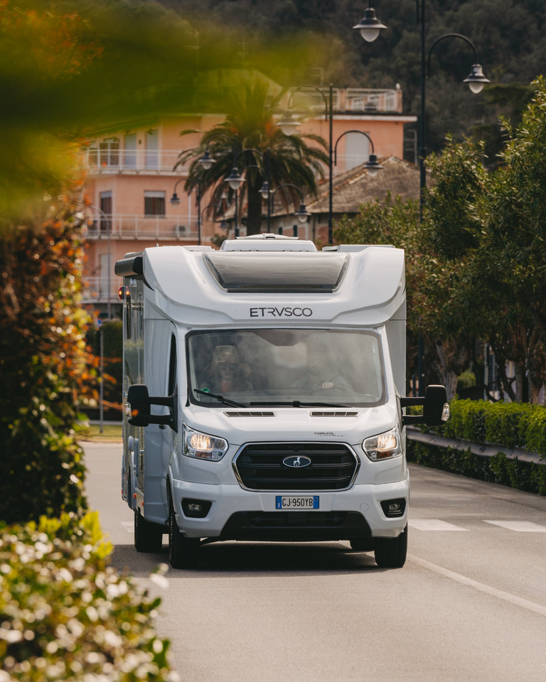 Etrusco T 7.3 QCF - موتر هوم شبه متكامل: صور 3 Etrusco T 7.3 QCF - موتر هوم شبه متكامل: صور 3