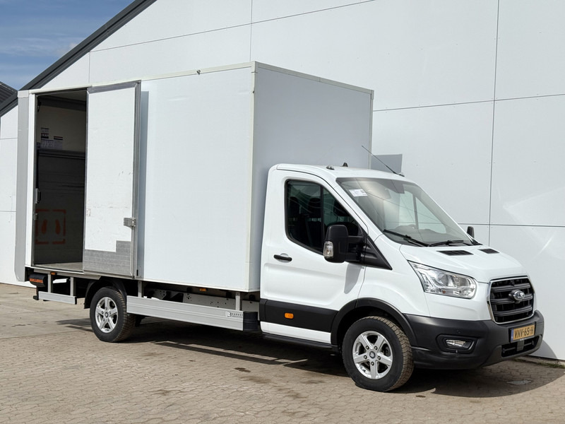 Ford Transit 2.0 TDCI 130PK Laadklep Airco Cruise Control 360 Camera Bakwagen Meubelbak - الشاحنات الصغيرة صندوق مغلق: صور 5 Ford Transit 2.0 TDCI 130PK Laadklep Airco Cruise Control 360 Camera Bakwagen Meubelbak - الشاحنات الصغيرة صندوق مغلق: صور 5