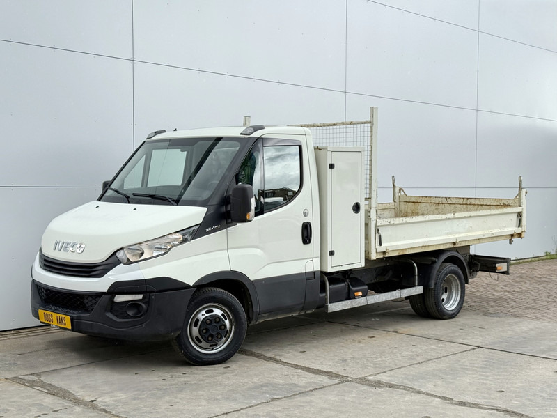 Iveco Daily 35C12 2.3 Kipper Dubbellucht 3.5t Trekhaak Airco Cruise Control Lucht geveerde stoel - قلاب صغير: صور 2 Iveco Daily 35C12 2.3 Kipper Dubbellucht 3.5t Trekhaak Airco Cruise Control Lucht geveerde stoel - قلاب صغير: صور 2