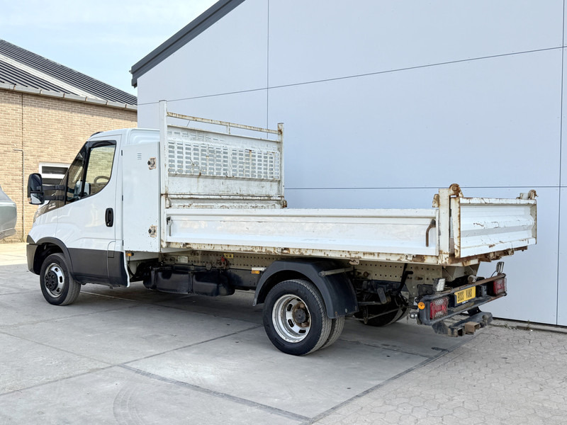 Iveco Daily 35C18 3.0 3.0 Automaat Kipper Dubbellucht 3.5t Trekhaak Airco Cruise Control - قلاب صغير: صور 3 Iveco Daily 35C18 3.0 3.0 Automaat Kipper Dubbellucht 3.5t Trekhaak Airco Cruise Control - قلاب صغير: صور 3