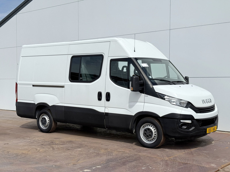 Iveco Daily 35S14 2.3 L2H2 Dubbele Cabine 7 Stoelen Airco Cruise Control Trekhaak 3.5t Lucht geveerde stoel - فان, الشاحنات الصغيرة كابينة مزدوجة: صور 4 Iveco Daily 35S14 2.3 L2H2 Dubbele Cabine 7 Stoelen Airco Cruise Control Trekhaak 3.5t Lucht geveerde stoel - فان, الشاحنات الصغيرة كابينة مزدوجة: صور 4