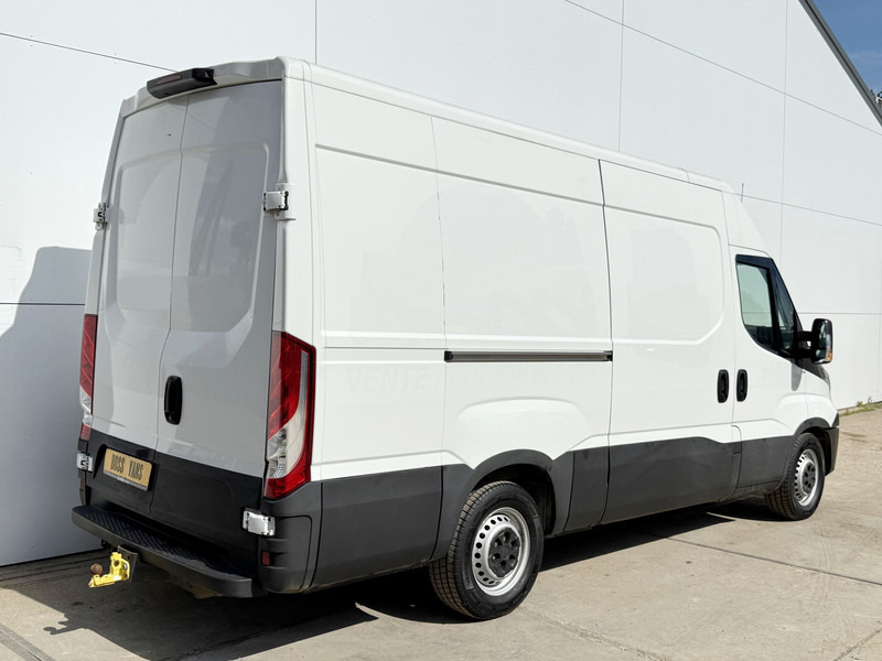 Iveco Daily 35S14 L2H2 Luchtvering Trekhaak Cruise Control Climate Control Lucht Geveerde Bestuurdersstoel - فان: صور 3 Iveco Daily 35S14 L2H2 Luchtvering Trekhaak Cruise Control Climate Control Lucht Geveerde Bestuurdersstoel - فان: صور 3