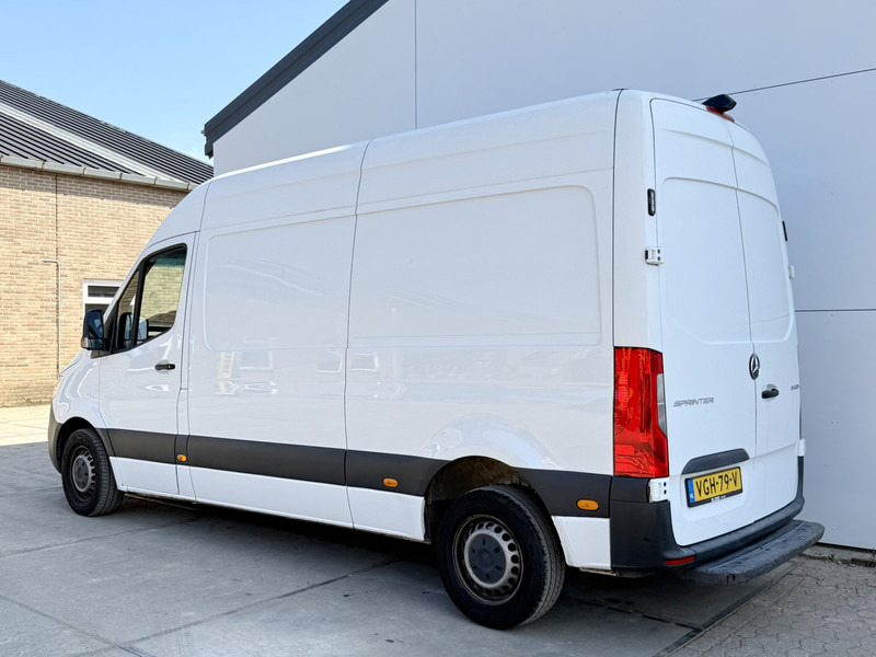 Mercedes-Benz Sprinter 314 2.2 CDI Automaat L2H2 Climate Control Cruise Control Standkachel Navigatie Camera - فان: صور 2 Mercedes-Benz Sprinter 314 2.2 CDI Automaat L2H2 Climate Control Cruise Control Standkachel Navigatie Camera - فان: صور 2