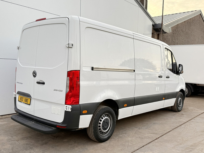 Mercedes-Benz Sprinter 315 1.9 CDI L2H1 Climate Control Cruise Control Carplay - فان: صور 3 Mercedes-Benz Sprinter 315 1.9 CDI L2H1 Climate Control Cruise Control Carplay - فان: صور 3