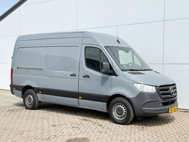 Mercedes-Benz Sprinter 315 1.9 CDI L2H2 Climate Control Cruise Control Carplay Camera - فان المدمجة: صور 4 Mercedes-Benz Sprinter 315 1.9 CDI L2H2 Climate Control Cruise Control Carplay Camera - فان المدمجة: صور 4