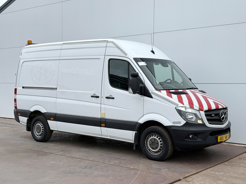 Mercedes-Benz Sprinter 316 2.2 CDI L2H2 Airco Achteruitrijcamera Trekhaak Lucht geveerde stoel - فان: صور 4 Mercedes-Benz Sprinter 316 2.2 CDI L2H2 Airco Achteruitrijcamera Trekhaak Lucht geveerde stoel - فان: صور 4