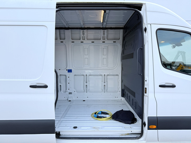 فان, فان كهربائية Mercedes-Benz eSprinter 312 L2H2 Elektrisch 41kWh 120km WLTP Climate Control Camera Stoelverwarming: صور 9