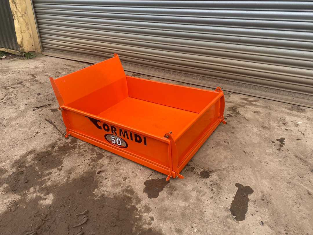 Cormidi Dumper Skip - قادوس بقلاب ذاتي: صور 1 Cormidi Dumper Skip - قادوس بقلاب ذاتي: صور 1
