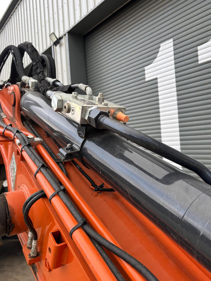 تأجير Hitachi ZX85USBR-6 2PB Hitachi ZX85USBR-6 2PB: صور 12 تأجير Hitachi ZX85USBR-6 2PB Hitachi ZX85USBR-6 2PB: صور 12